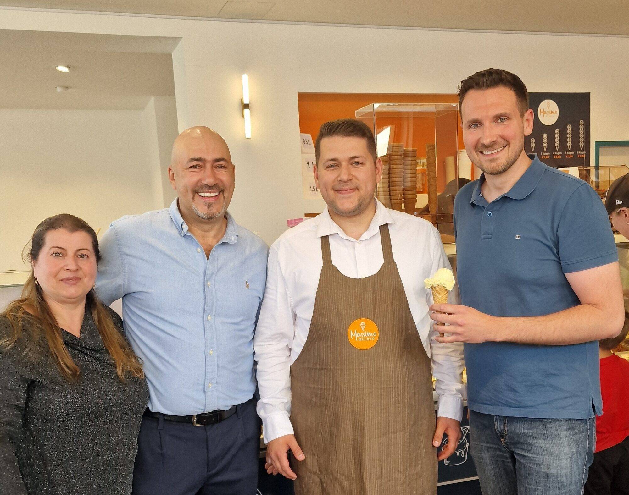 Eröffnung von Massimo Gelato am Hauptplatz 7 in Unterwaltersdorf